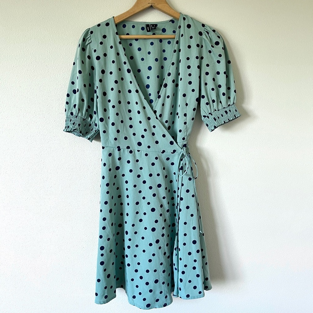 Vero Moda Mint Green Henna 2/4 Sleeve Wrap Mini Dress with Polka Print